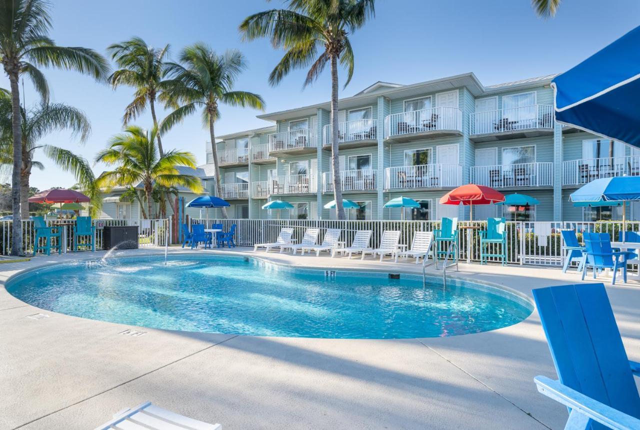 Capt Hirams Resort Sebastian Esterno foto
