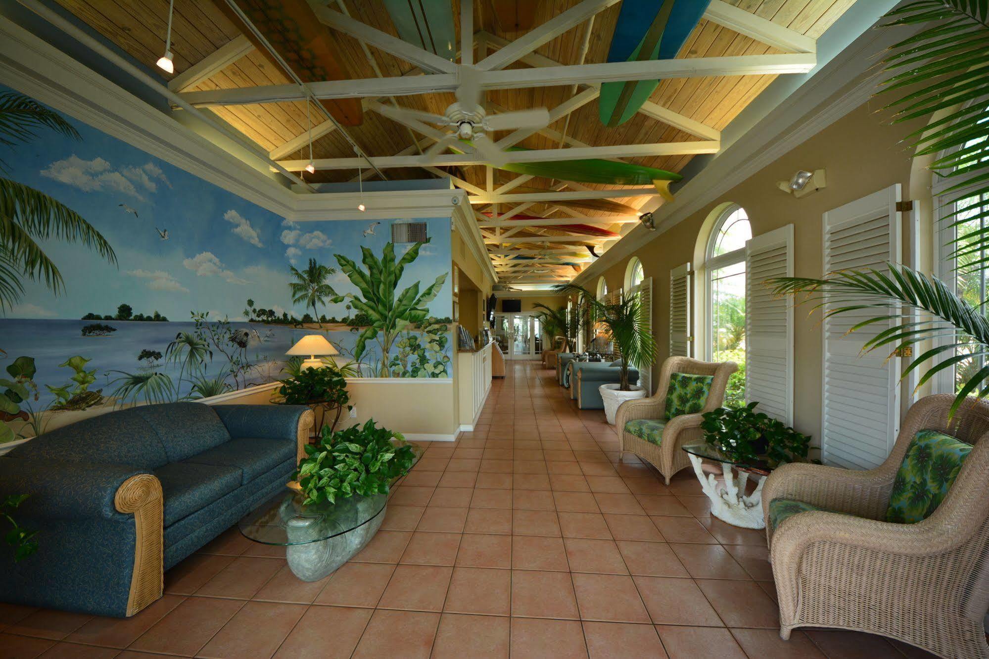 Capt Hirams Resort Sebastian Esterno foto